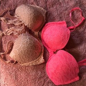 2 Victoria secret PINK snap front bras size 34c